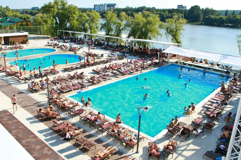 Басейн Arizona (Харків)