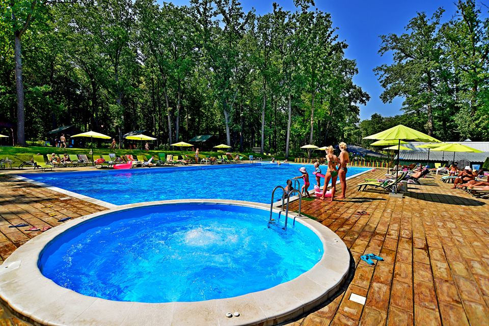 Басейн Patio (Темп) (Харків)