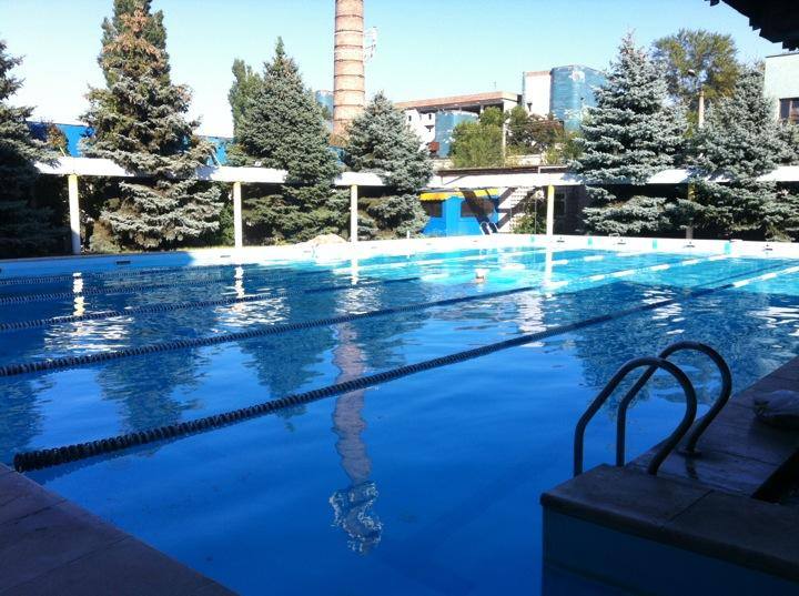 Басейн Фінансової академії (Дніпро)