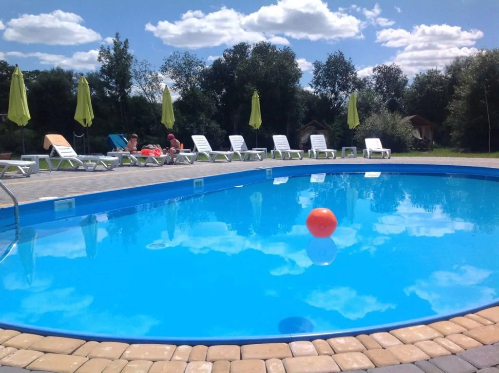 Басейн Комарове (Вінниця)