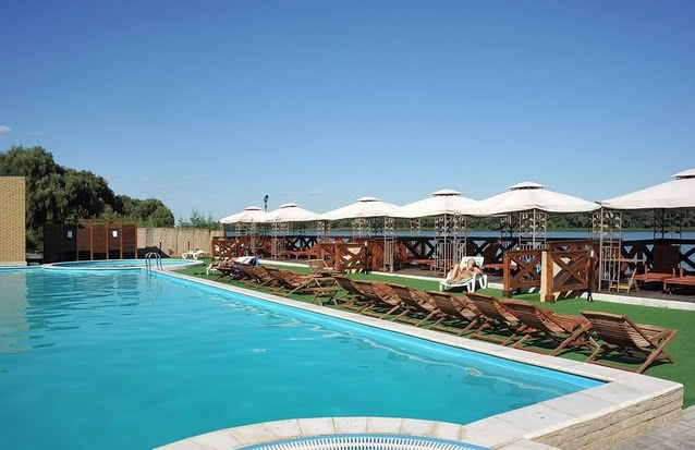 Басейн Схід (Дніпро)