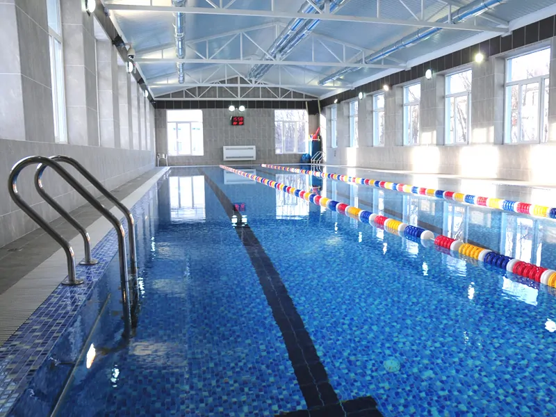 Бассейн Титан (Черновцы)