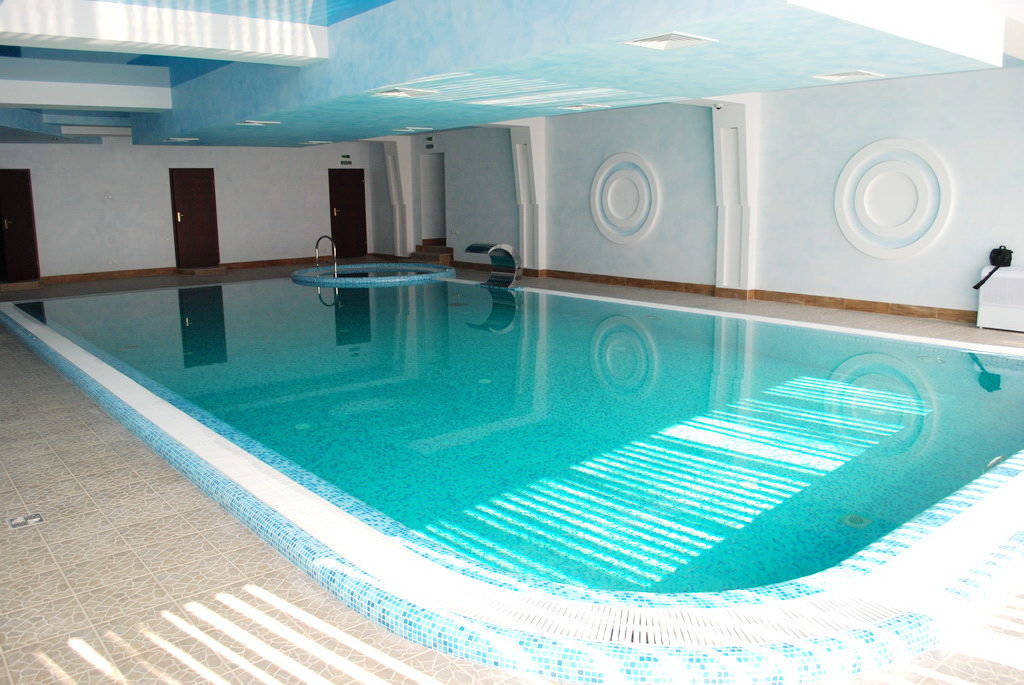 Басейн Аврора (Кривий ріг) (Закрито назавжди)