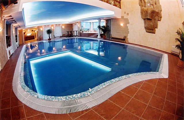 Басейн Цунамі (Дніпро)