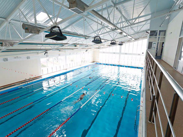 Бассейн Дельфин (Керчь)