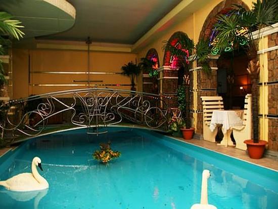 Басейн Нінель (Херсон)