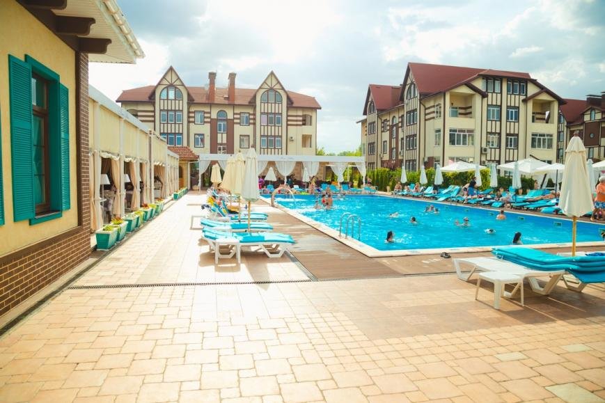 Басейн Моніка Беллучі (Запоріжжя)