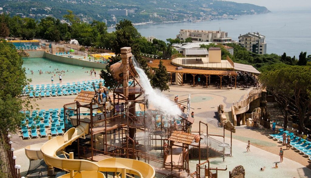 Аквапарк Атлантида (Крим)