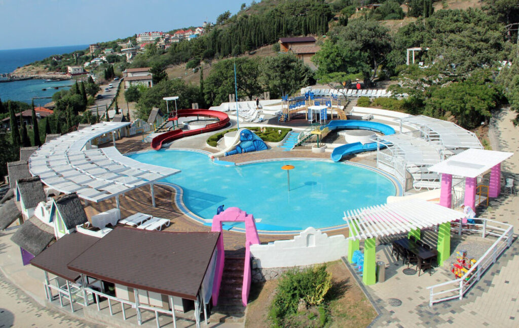 Аквапарк Блакитна Затока (Ялта)