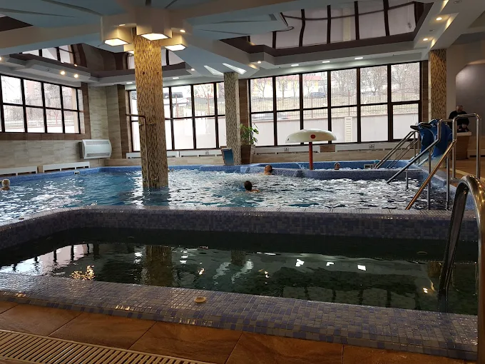 Акварай басейн (Рівне)