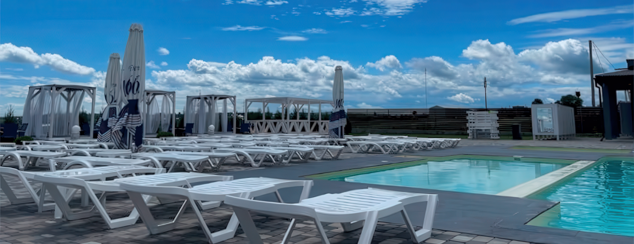 Бассейн Shum (Черновцы)