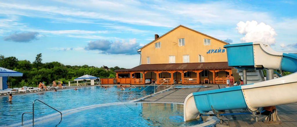 Бассейн Драйв (Черновцы)