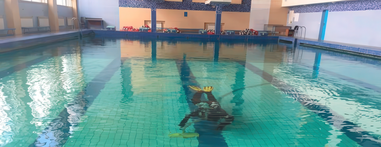 Бассейн Экономист СК Кнеу фото