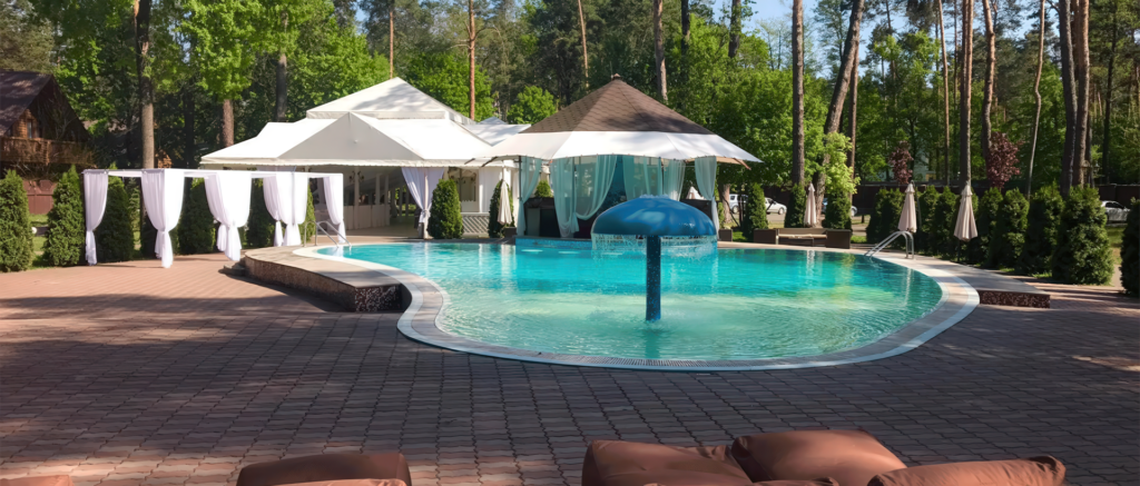 Басейн Три Мушкетери (Київ)