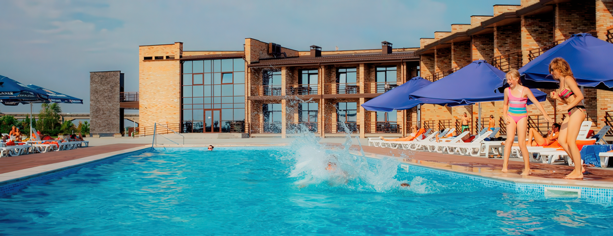 Басейн Острів Рівер Клаб (Дніпро)