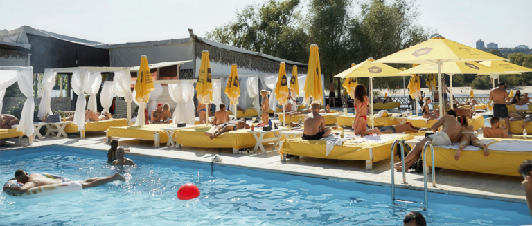 Бора Бора Киев бассейн фото