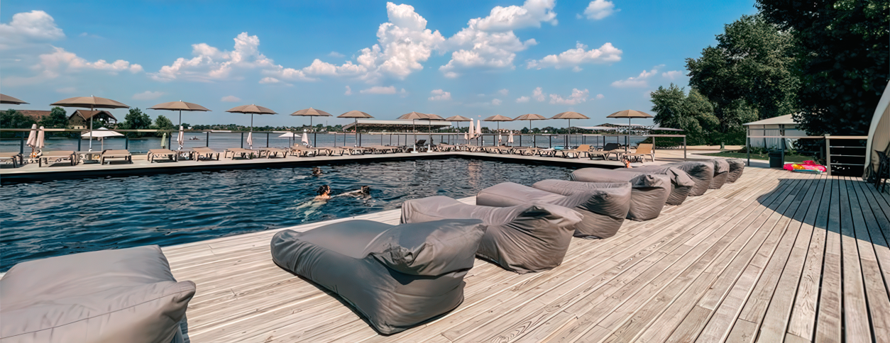 Бассейн Маячок (Киев)