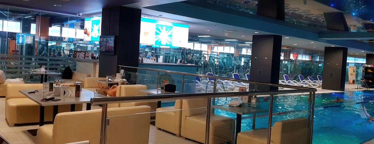 Бассейн Спорт Лайф на Льва Толстого Киев фото