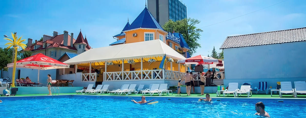 Бассейн Мечта (Черновцы)