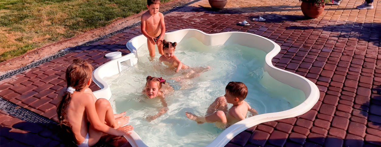 Сакура бассейн (Братское)