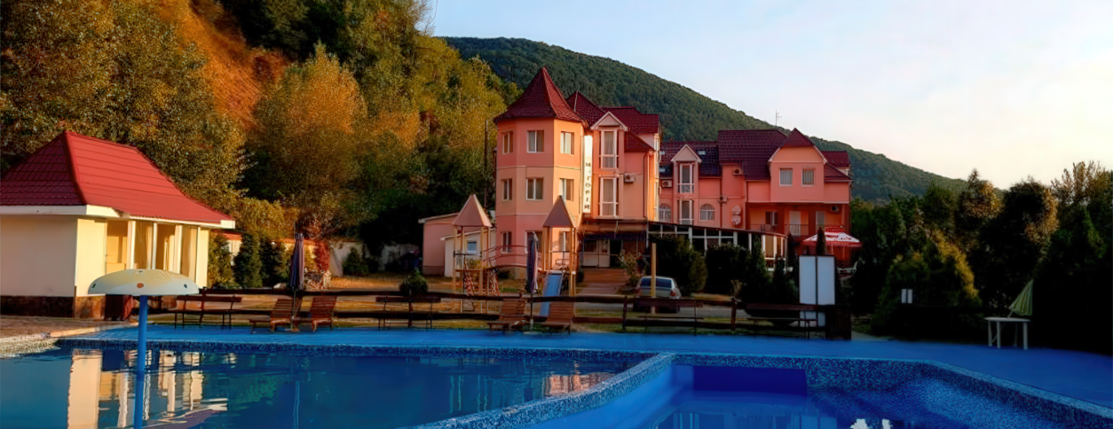 Орлиное гнездо бассейн (Виноградов)