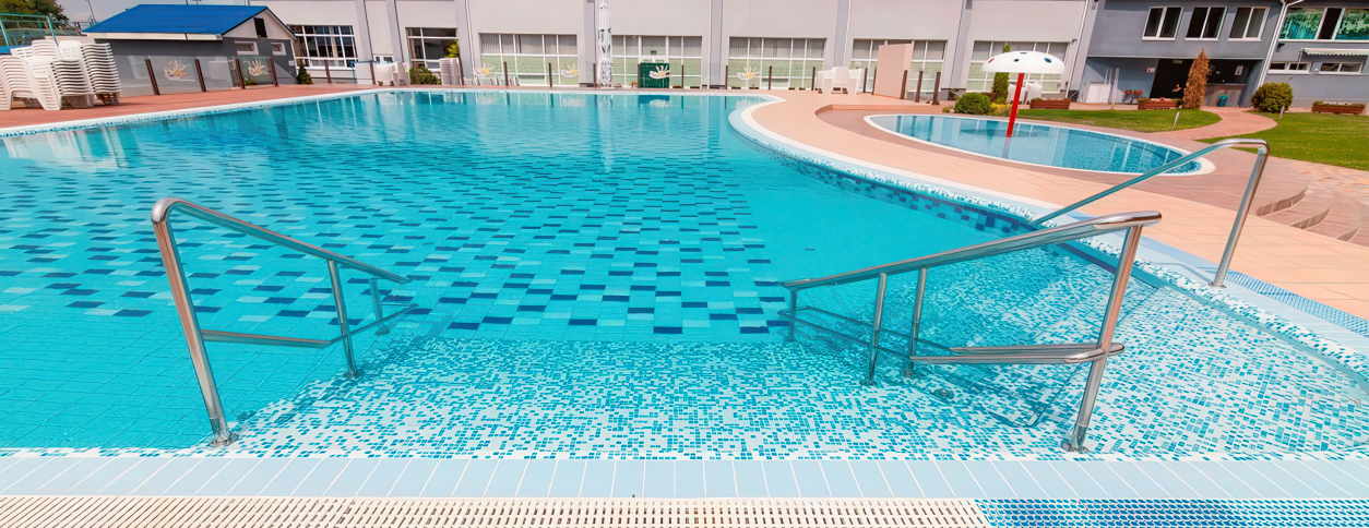 Бассейн Зинедин (Ужгород)