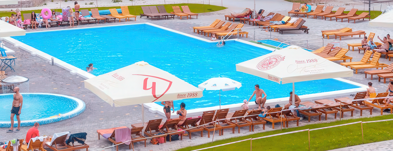 Заколдованное озеро бассейн (Винница)