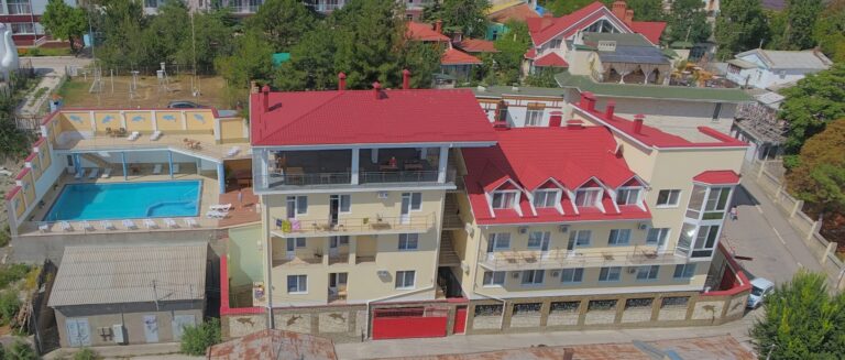 Бассейн Афалина Феодосия