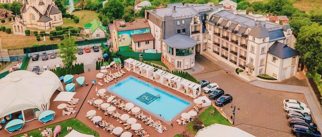 Басейн Кавальєр (Львів)