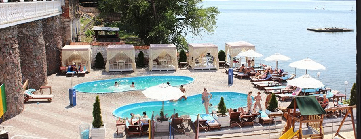 Басейн Хмільний Патрік (Миколаїв)