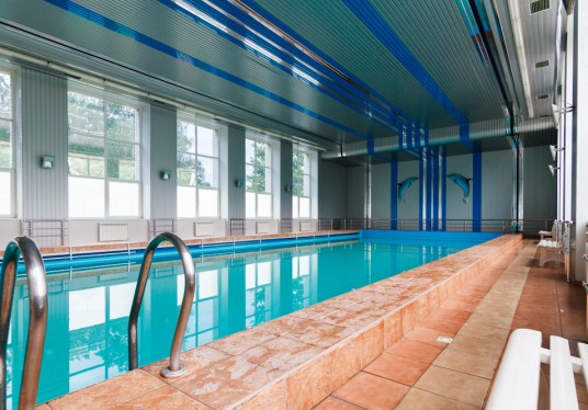 Басейн санаторію Пуща-Водиця Київ