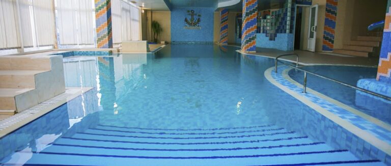 Бассейн Крымские Зори Алушта цена