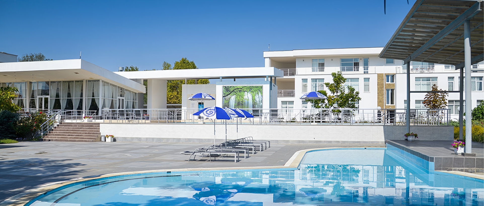 Басейн Невський берег (Євпаторія) Євпаторія