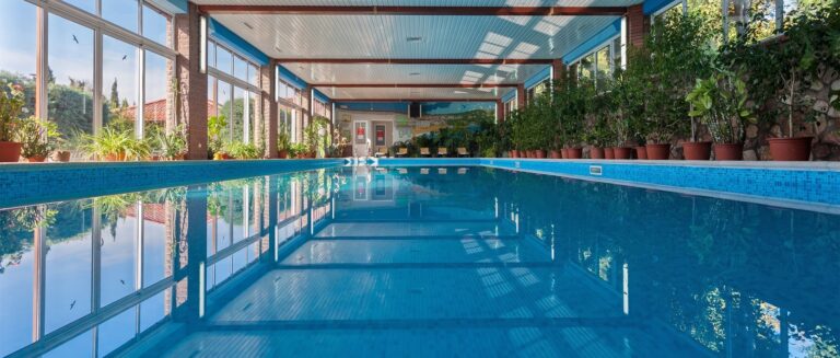 Бассейн Омега Клуб Севастополь цена