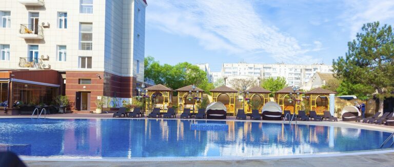 Бассейн Украина Палас Евпатория