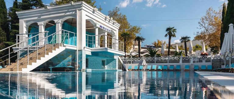 Бассейн Porto Mare Алушта