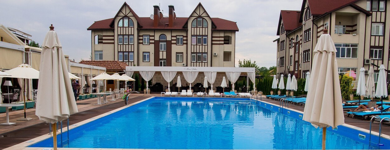 ренессанс бассейн запорожье