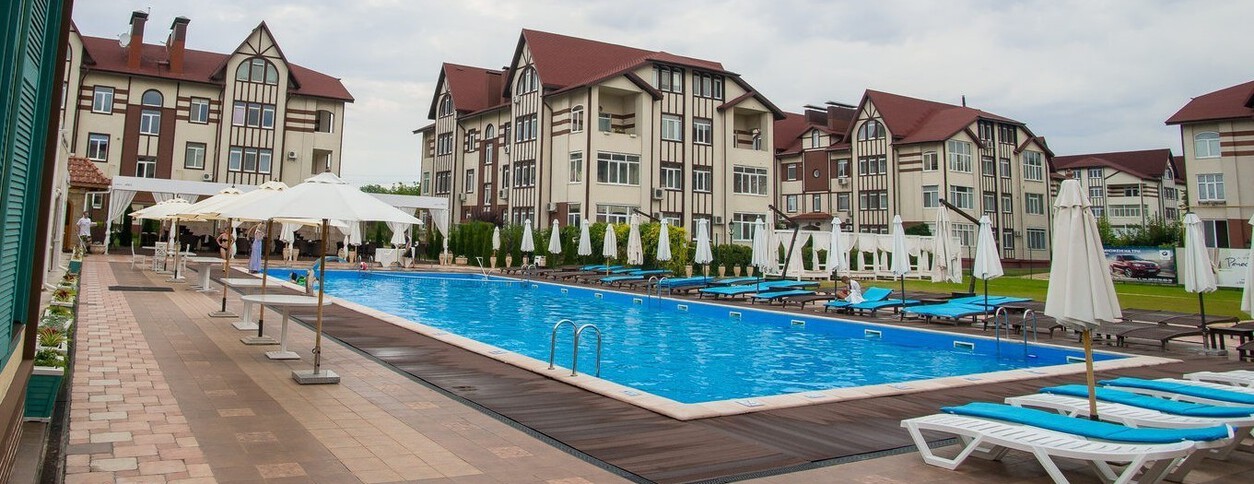 ренессанс бассейн запорожье