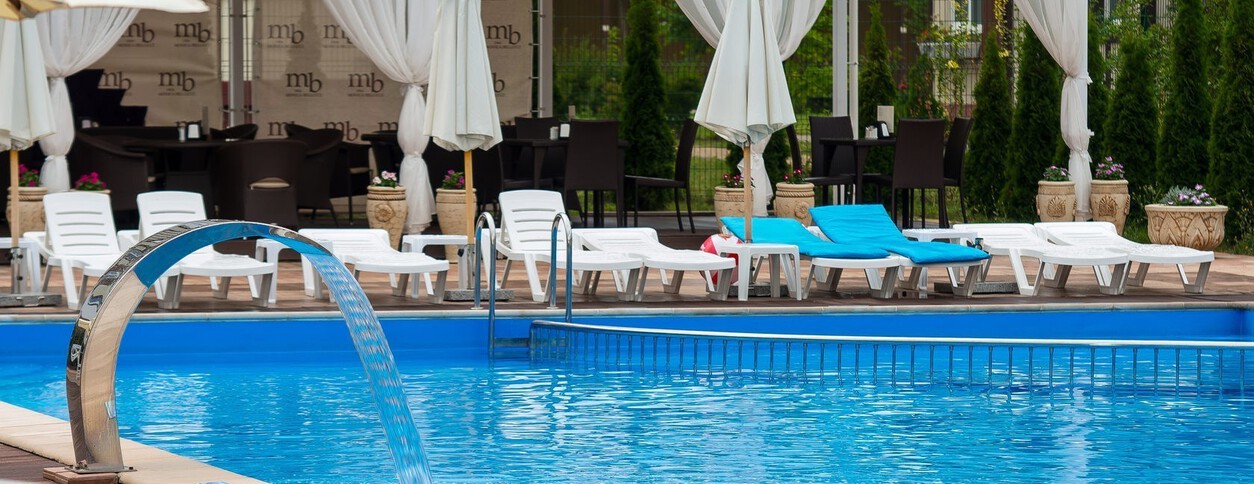 ренессанс бассейн запорожье