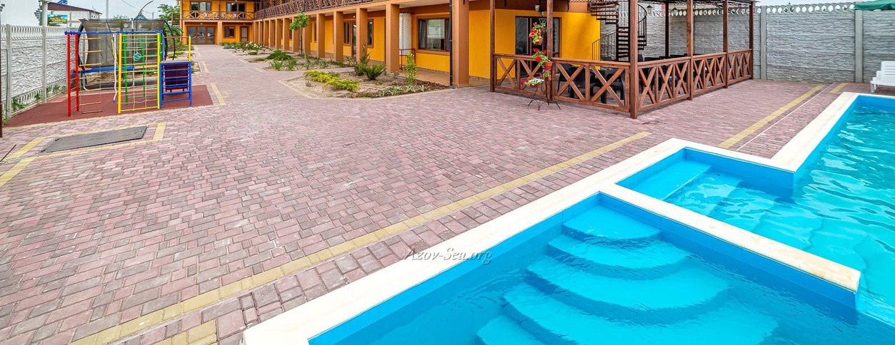 ренессанс бассейн запорожье