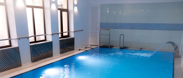 Бассейн Серебряные Аисты Луцк цена