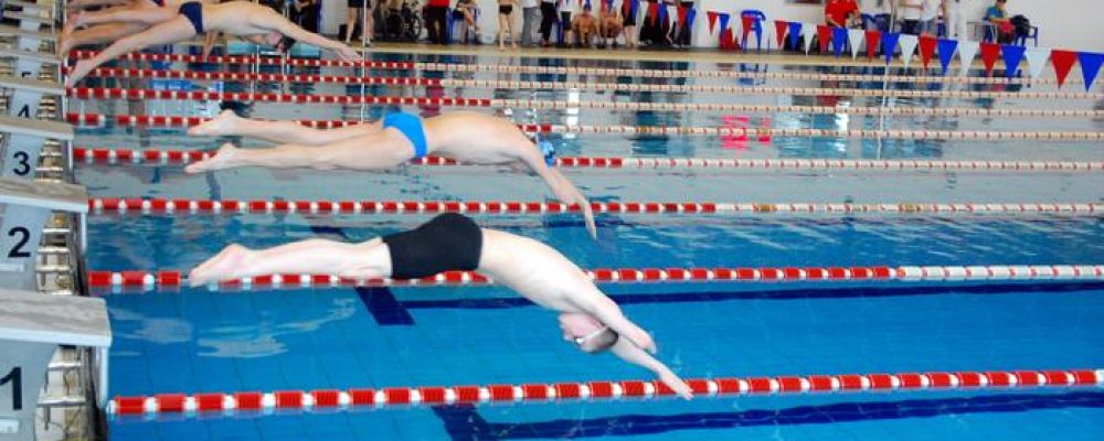 Мужские спортивные плавки для бассейна